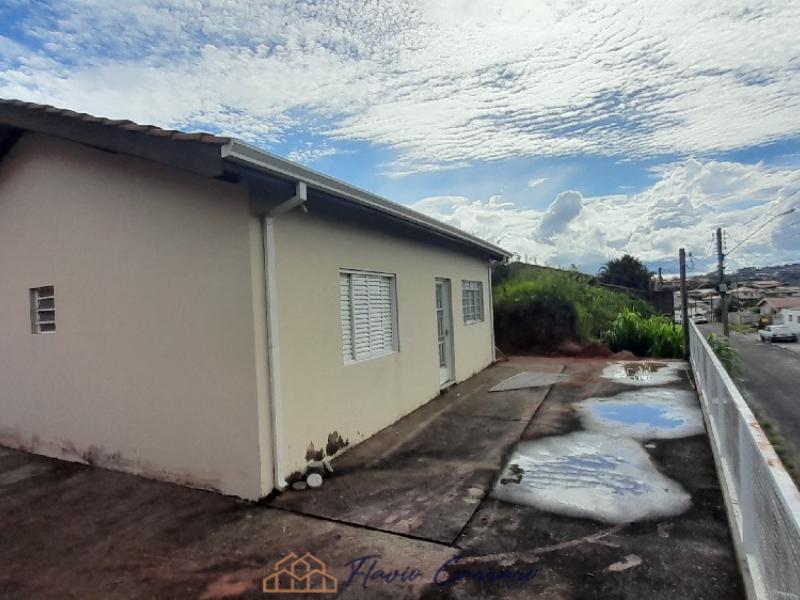 CASA PRÓXIMO AO CENTRO