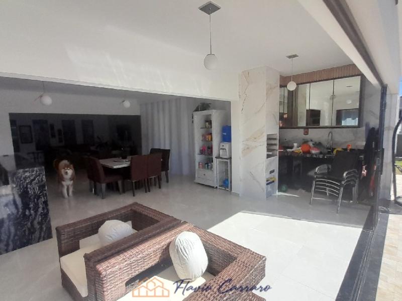 CASA PRÓXIMO AO CENTRO