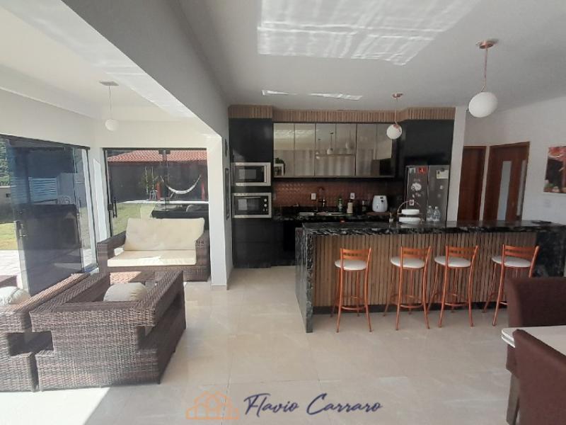 CASA PRÓXIMO AO CENTRO