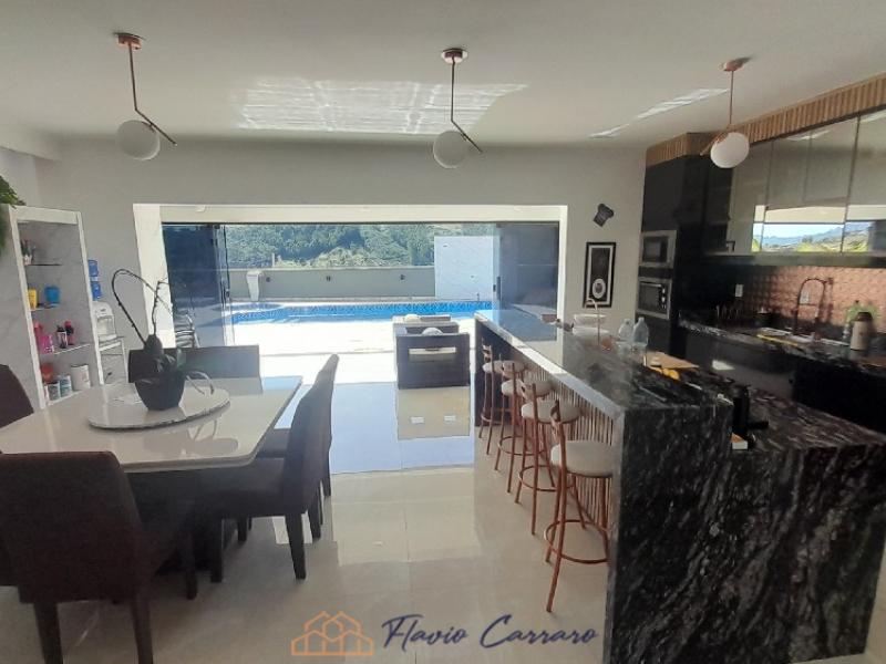 CASA PRÓXIMO AO CENTRO