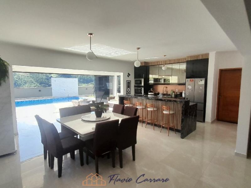 CASA PRÓXIMO AO CENTRO