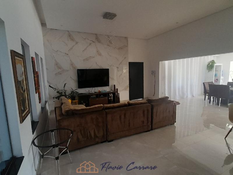 CASA PRÓXIMO AO CENTRO