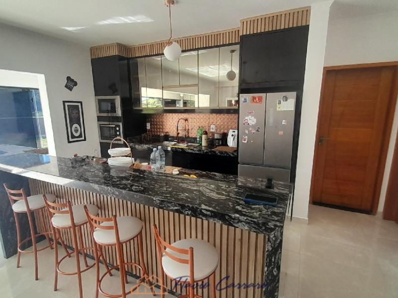 CASA PRÓXIMO AO CENTRO