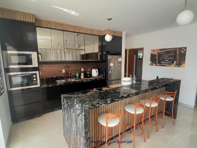 CASA PRÓXIMO AO CENTRO