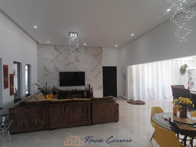 CASA PRÓXIMO AO CENTRO