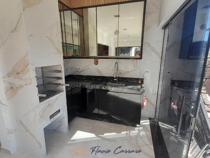 CASA PRÓXIMO AO CENTRO