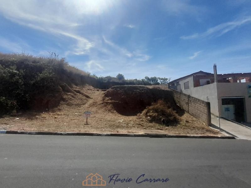 TERRENO PRÓXIMO AO CENTRO