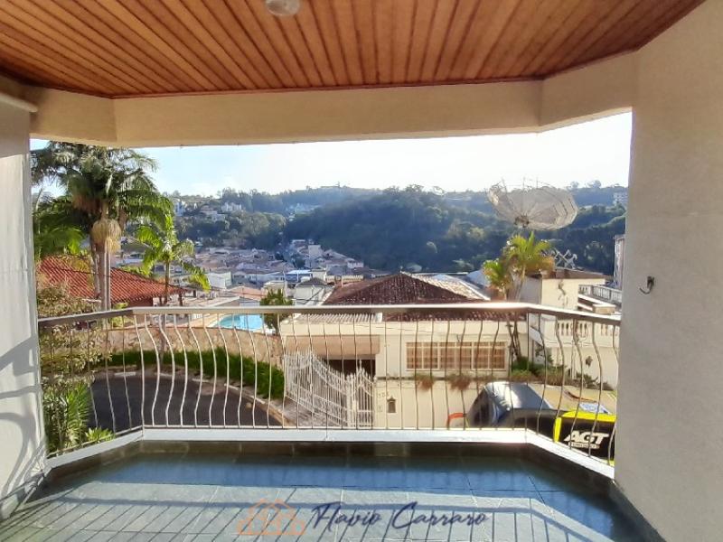 APARTAMENTO PRÓXIMO AO CENTRO