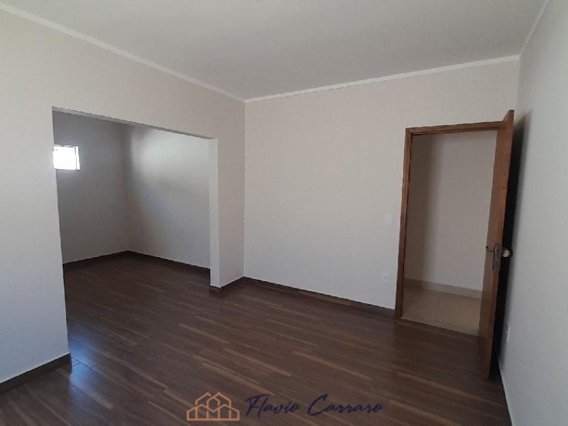CASA PRÓXIMO AO CENTRO