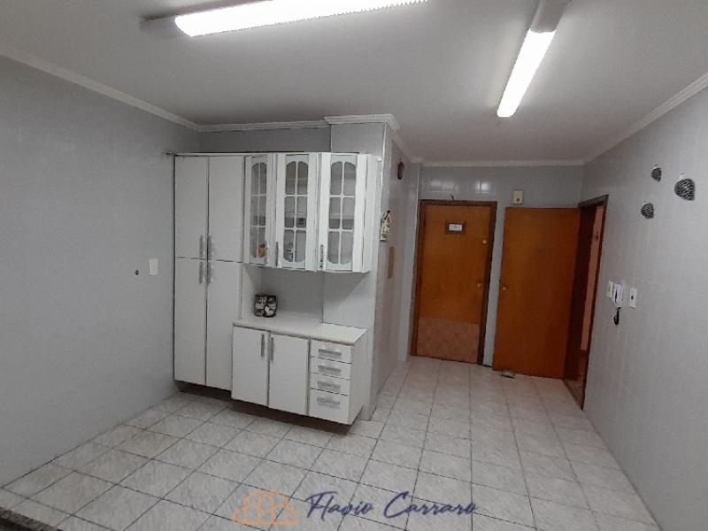 APARTAMENTO PRÓXIMO AO CENTRO