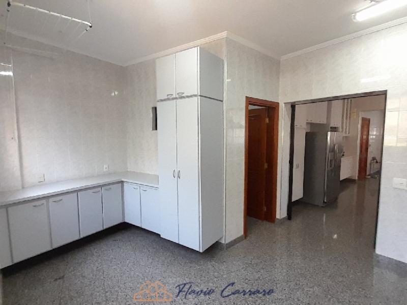 APARTAMENTO PRÓXIMO AO CENTRO