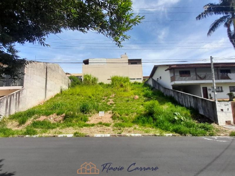 TERRENO PRÓXIMO AO CENTRO