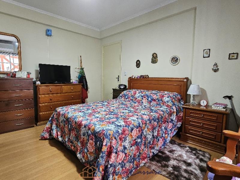 APARTAMENTO PRÓXIMO AO CENTRO