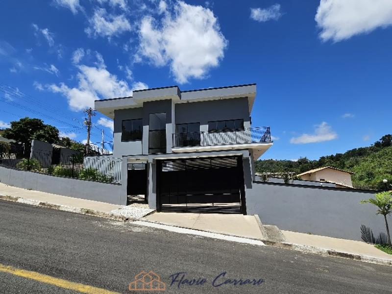 CASA PRÓXIMO AO CENTRO