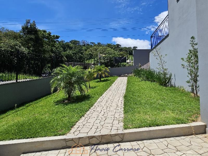 CASA PRÓXIMO AO CENTRO