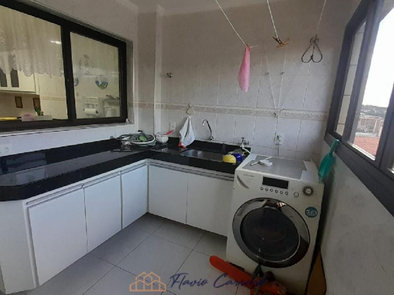 APARTAMENTO PRÓXIMO AO CENTRO
