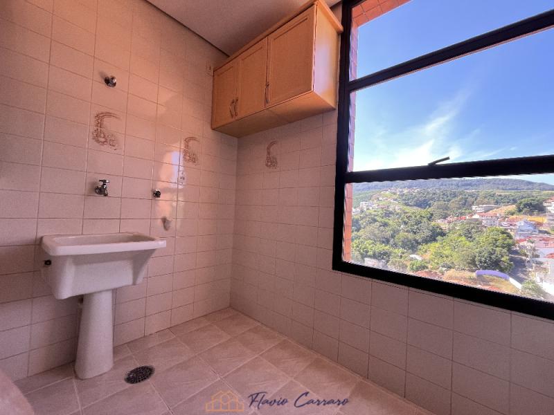 APARTAMENTO PRÓXIMO AO CENTRO