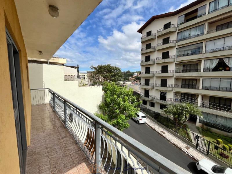 APARTAMENTO PRÓXIMO AO CENTRO
