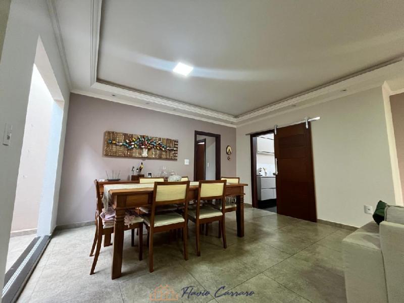 CASA PRÓXIMO AO CENTRO