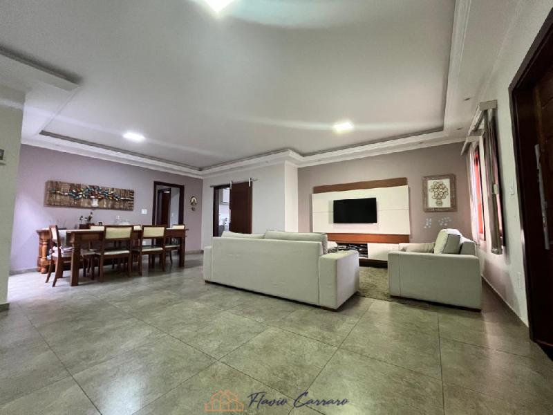 CASA PRÓXIMO AO CENTRO