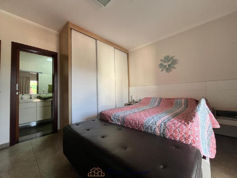 CASA PRÓXIMO AO CENTRO