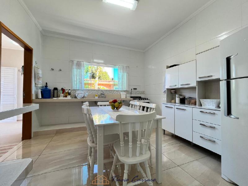 APARTAMENTO PRÓXIMO AO CENTRO