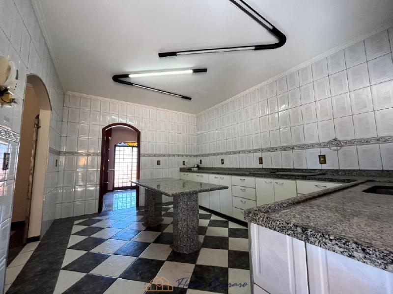 APARTAMENTO PRÓXIMO AO CENTRO