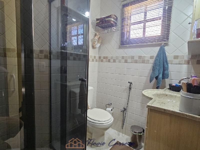 CASA EM CONDOMÍNIO FECHADO 