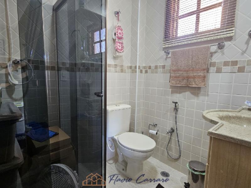 CASA EM CONDOMÍNIO FECHADO 