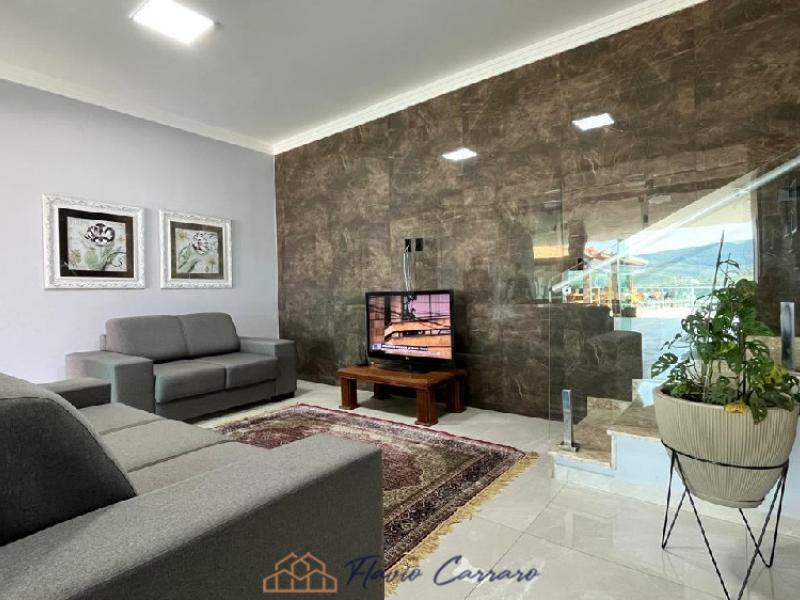 CASA PRÓXIMO AO CENTRO