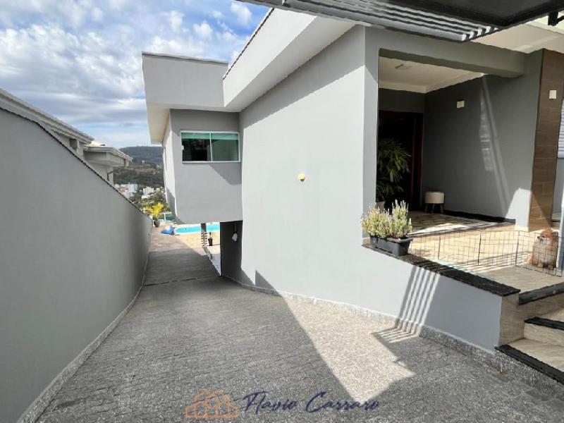 CASA PRÓXIMO AO CENTRO