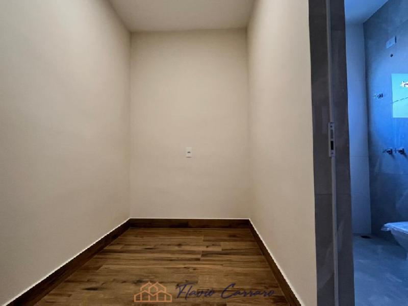 CASA EM BAIRRO