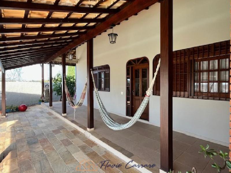 CASA PRÓXIMO AO CENTRO