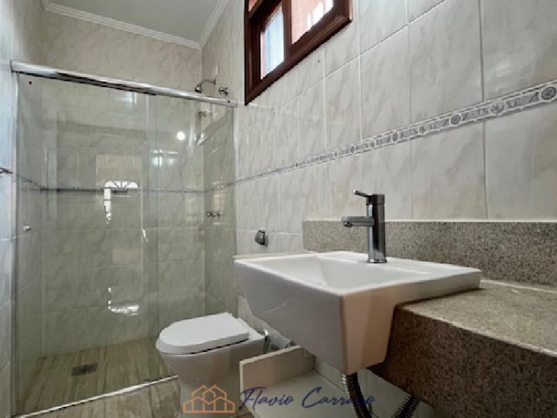 CASA PRÓXIMO AO CENTRO