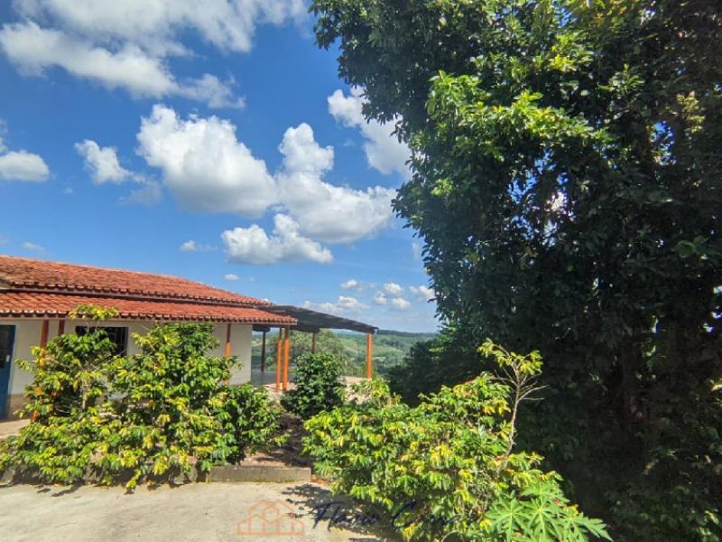 CHACARA BAIRRO DAS POSSES