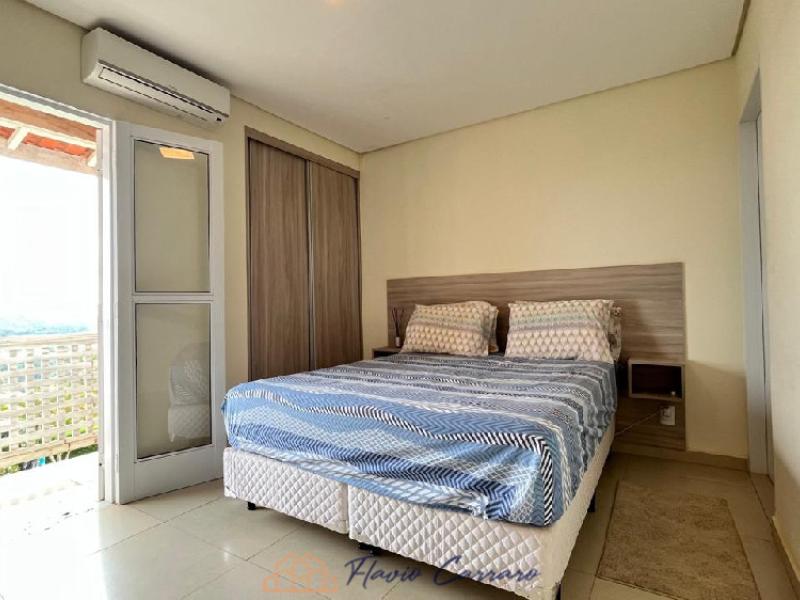 CASA EM COND. FECHADO