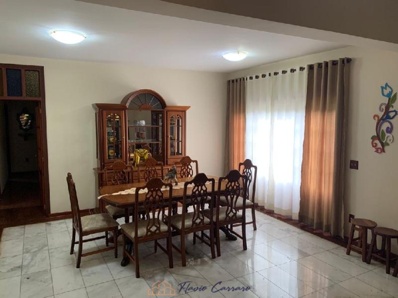 CASA PRÓXIMO AO CENTRO