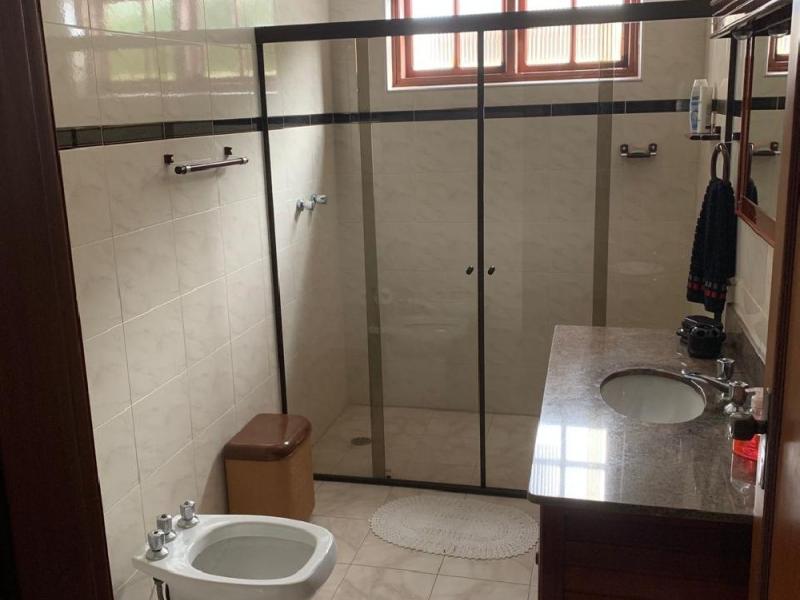 CASA PRÓXIMO AO CENTRO