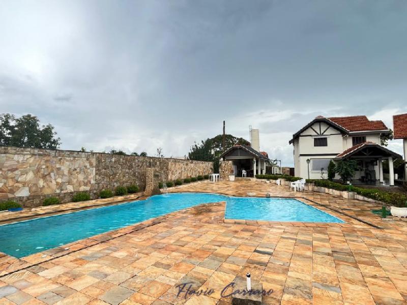 CASA CONDOMINIO FECHACO