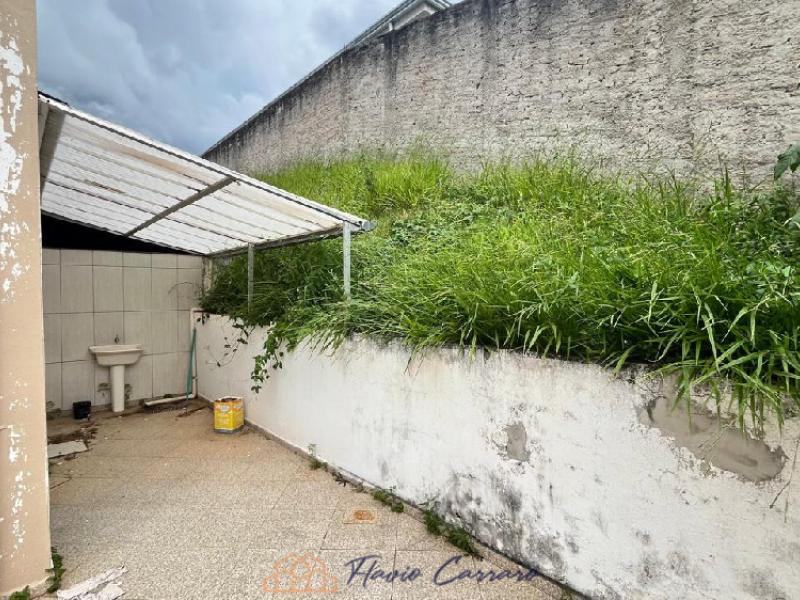 CASA EM LINDÓIA