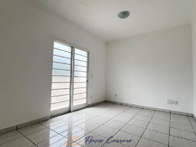 CASA EM LINDÓIA