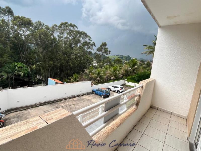 CASA EM LINDÓIA
