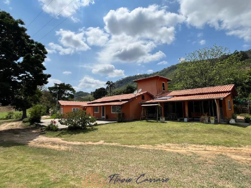 SITIO EM SERRA NEGRA-SP