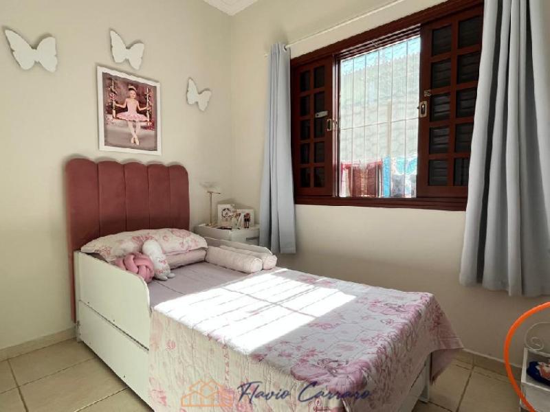 CASA PRÓXIMO AO CENTRO