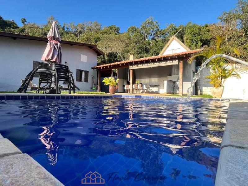 APARTAMENTO PRÓXIMO AO CENTRO